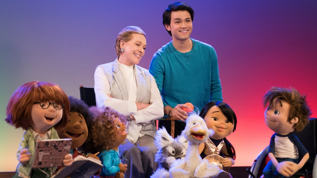 Julie's Greenroom 1. Sezon 10. Bölüm izle