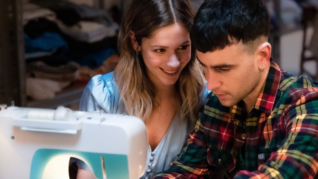 Élite Öyküler: Phillipe, Caye ve Felipe 1. Sezon 1. Bölüm izle