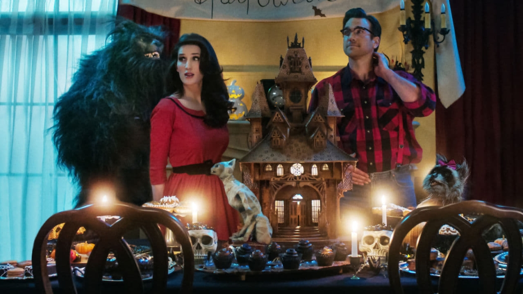 The Curious Creations of Christine McConnell 1. Sezon 5. Bölüm izle